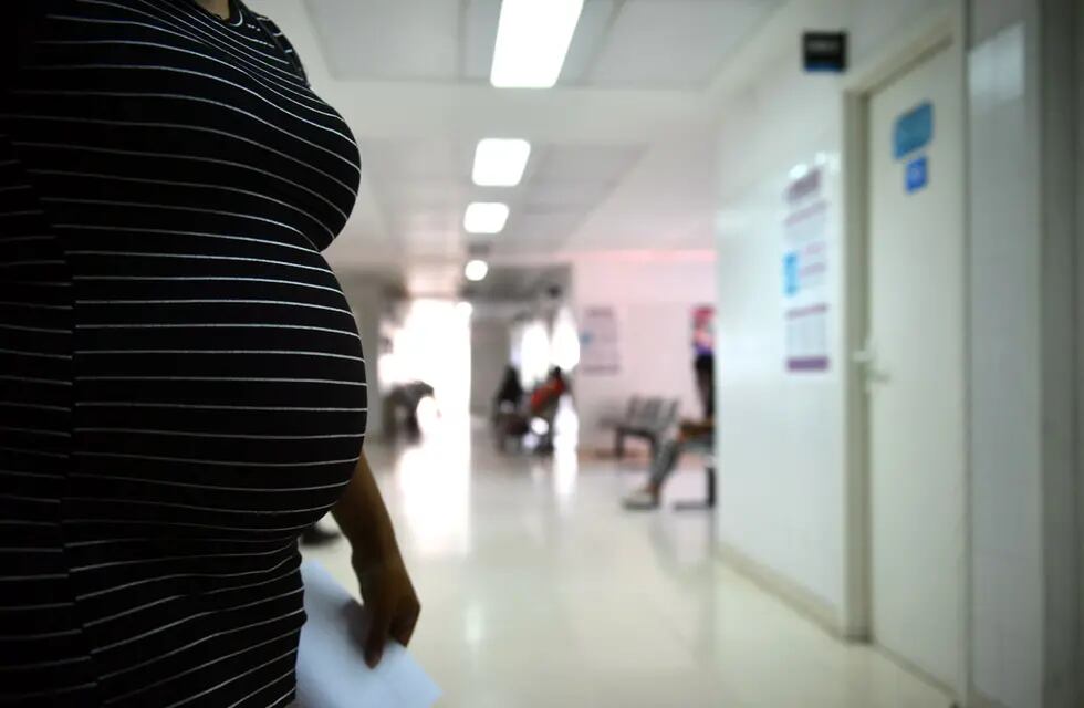 Hospital Materno Neonatal. Embarazadas esperan turno para control.  Maternidad. Embarazo. (Nicolás Bravo)