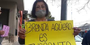 Familiares de Brenda Agüero marcharon en Río Ceballos (LaVoz).