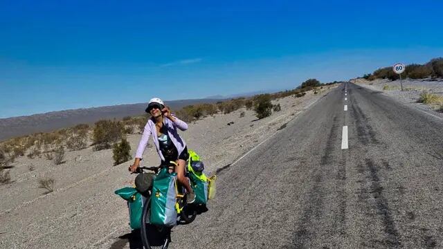 Sofía Lépez, la sanjuanina que lo dejó todo para vivir viajando en bicicleta