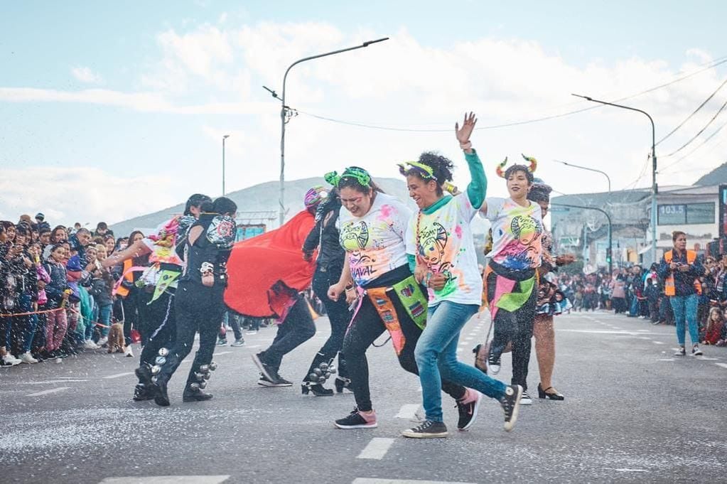 Más de 15 mil personas disfrutaron y celebraron los “Carnavales del Fin del Mundo 2023″