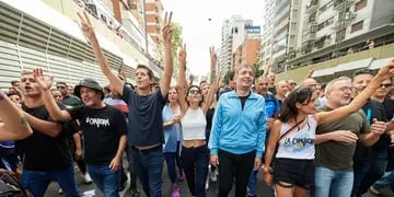 La Cámpora, en la marcha por el 24 de marzo. Máximo Kirchner y Larroque, presentes.