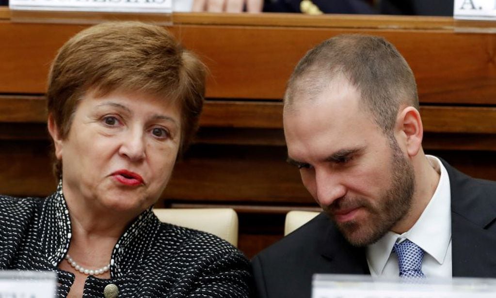 La directora del FMI, Kristalina Georgieva, y el ministro Martin Guzman.(REUTERS)