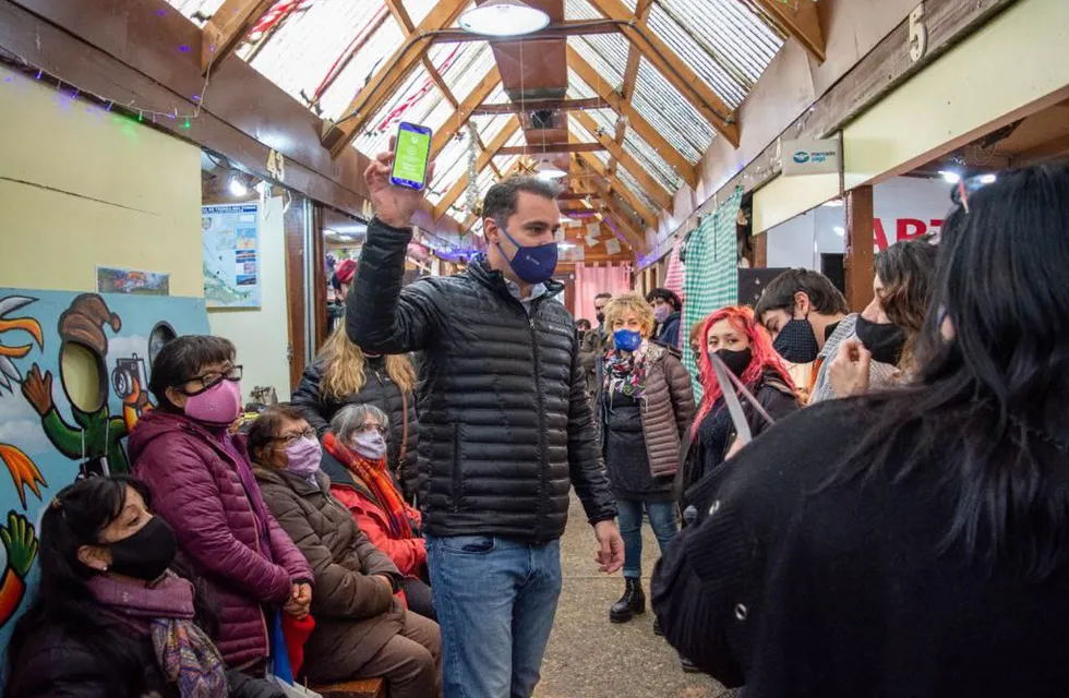 Feriantes del Paseo de los Artesanos se sumaron a los beneficios de la tarjeta +U