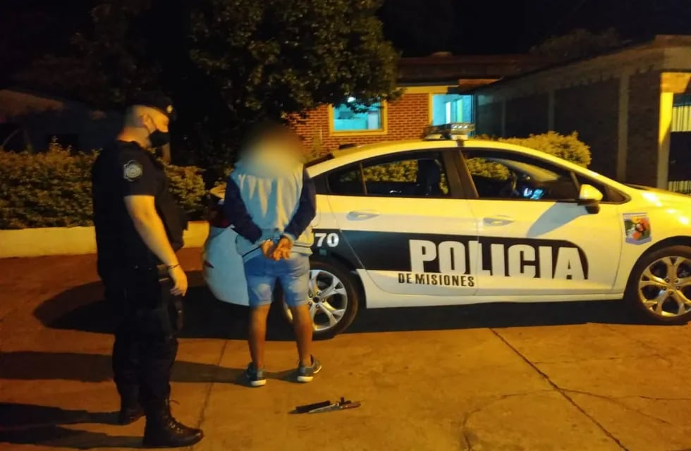 Uno de los jóvenes detenidos por efectivos de la Policia de Misiones.