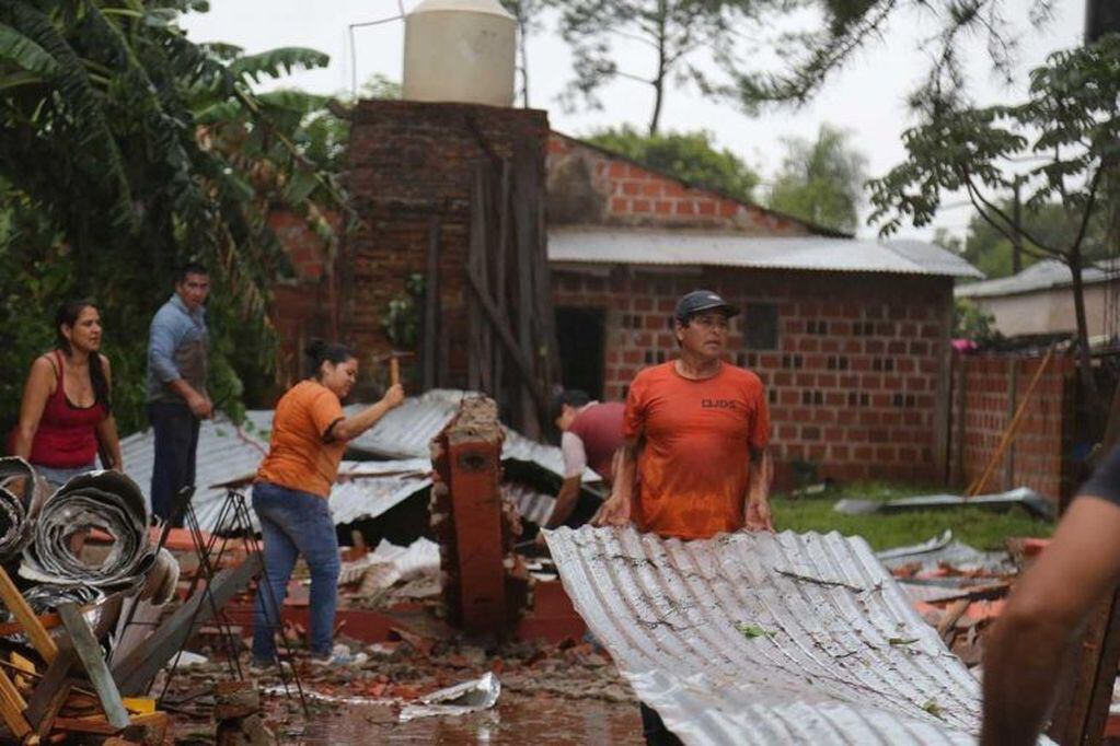 La tormenta de este miércoles 4 de diciembre golpeó a varias familias de Posadas y Garupá.