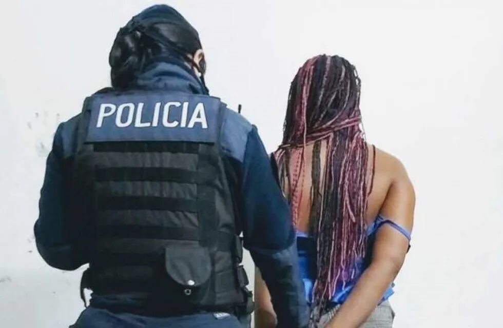Dominicana detenida por asalto