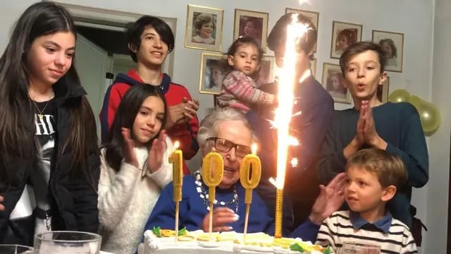 Emilia Pérez cumplió 100 años