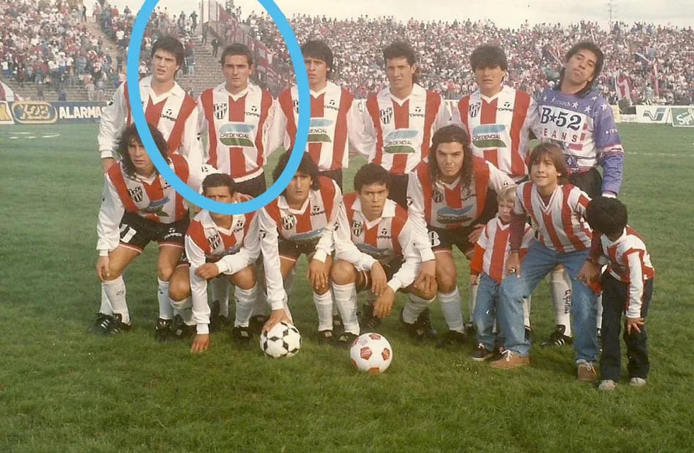 El Instituto que jugó la final del ascenso '94, con Claudio Becaccesi en el equipo. Dolor Albirrojo por su muerte.