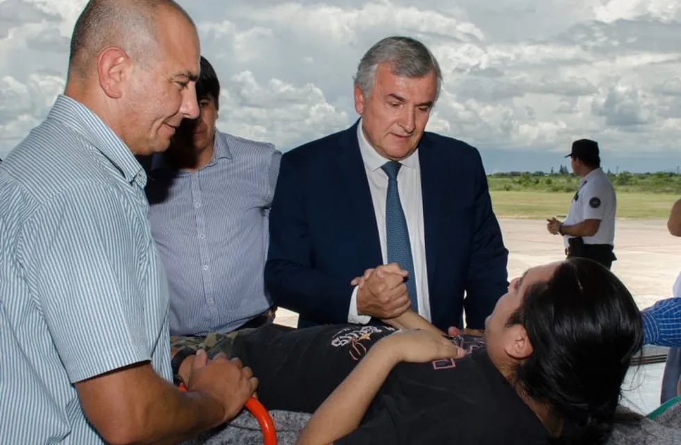 “Muchas gracias Gobernador, estoy muy agradecido”, dijo Vilca con evidente emoción al tomar la mano de Morales, que fue hasta e aeropuerto para recibir personalmente al músico accidentado en Bolivia.