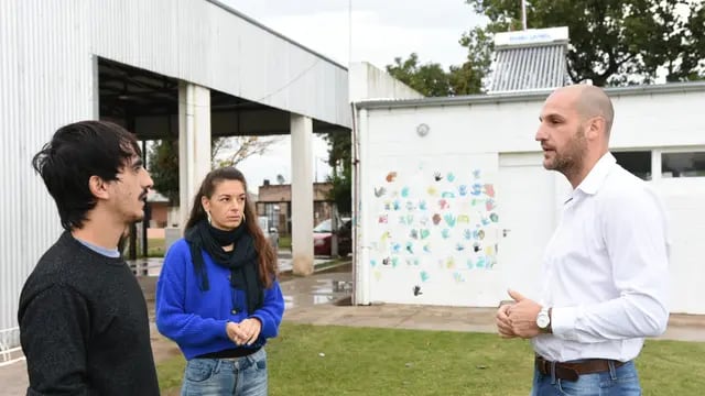 Instalaron un calefón solar en la pileta municipal de la granja El Ceibo
