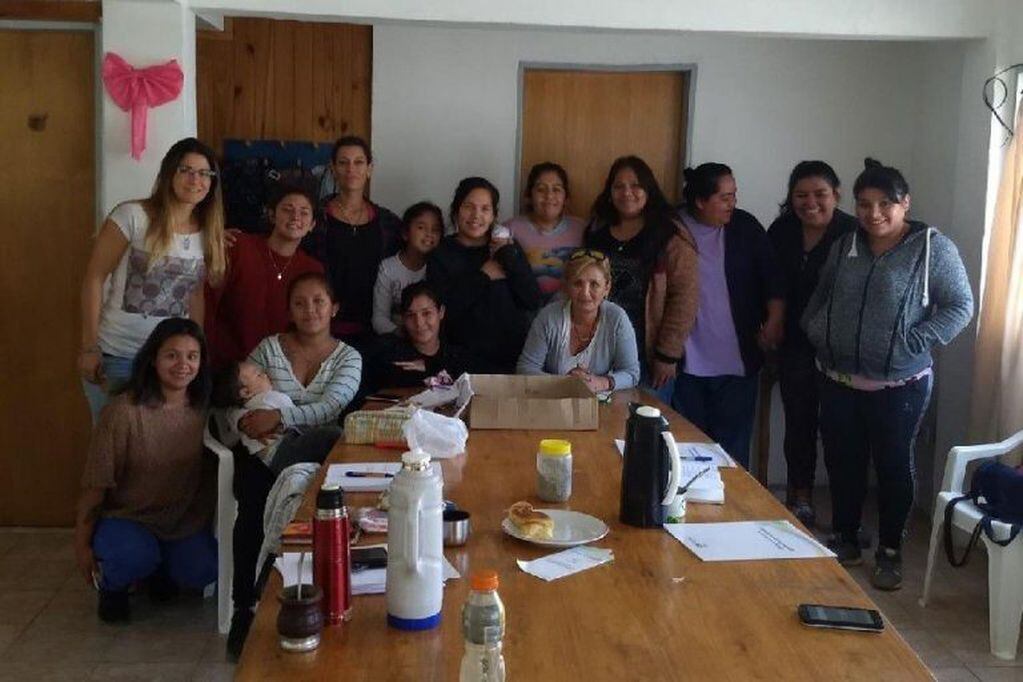 Trabajadoras de Bariloche durante el encuentro (BarilocheOpina).