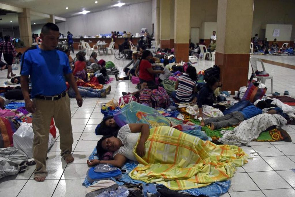 Centro de evacuados tras la erupción del Volcán de Fuego en Guatemala. / AFP PHOTO / Johan ORDONEZ