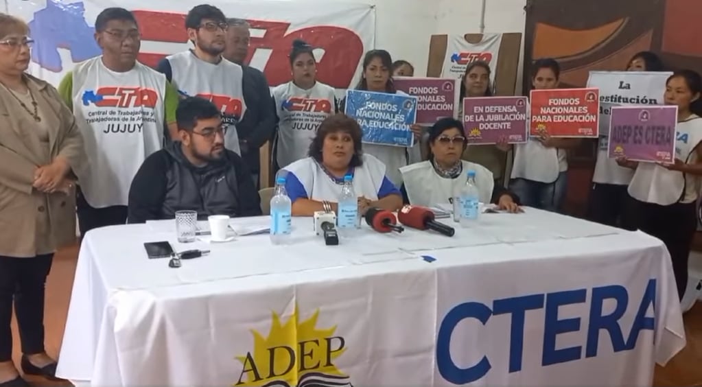 "Ningún gobierno, desde la instauración del FONID, se había atrevido a tocar esos recursos", dijo la secretaria general de la Asociación de Educadores Provinciales (ADEP), Silvia Vélez.