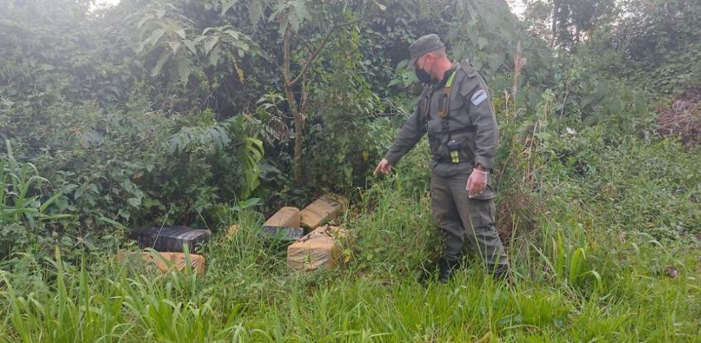 Efectivos de Gendarmería Nacional incautaron casi 200 kilogramos de droga en Colonia Delicia,