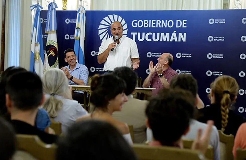 Manzur felicitó a la delegación tucumana que participó en Cosquín 2019 (Sec. de Estado de Comunicación Pública. Gobierno de Tucumán)