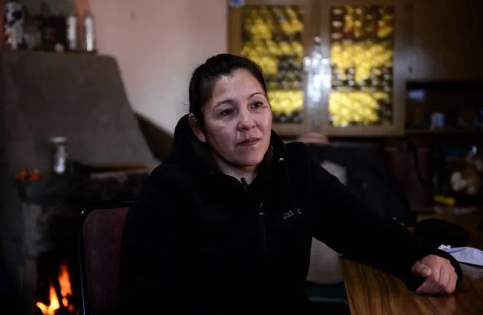 Cristina Castro, la madre de Facundo Castro Astudillo en uno de los rastrillajes (Foto: Clarín)