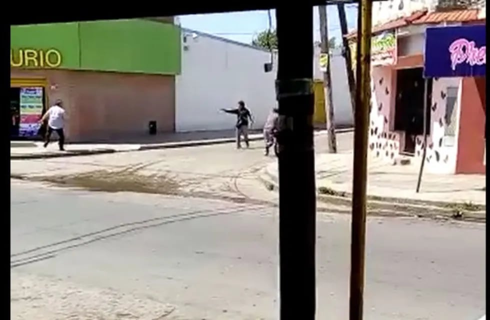 Tremendo tiroteo en pleno Villa el Libertador.