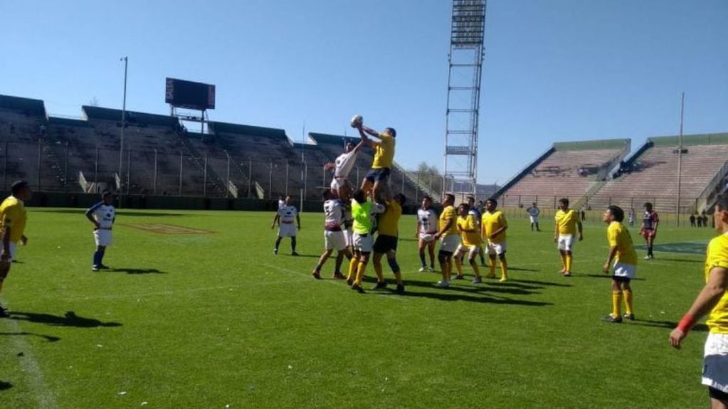 Presos jugaron al rugby contra Gimnasia y Tiro