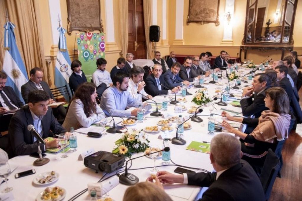 Ministros de Economía del país se reunieron en Corrientes