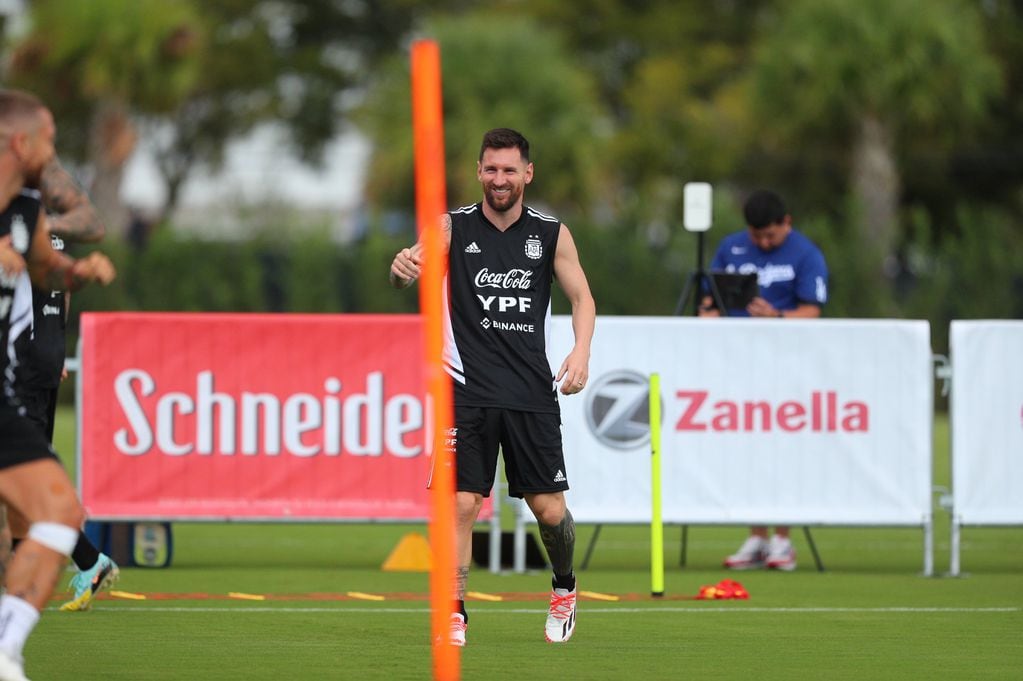 Lionel Messi, capitán y referente de la selección argentina, en el entrenamiento en Miami, donde Argentina prepara el partido con Honduras. (Prensa Argentina)