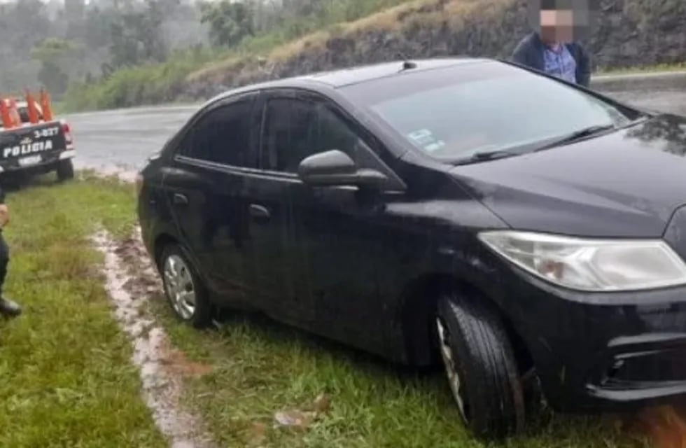 Caraguatay: automovilista mordió un espejo de agua y despistó.
