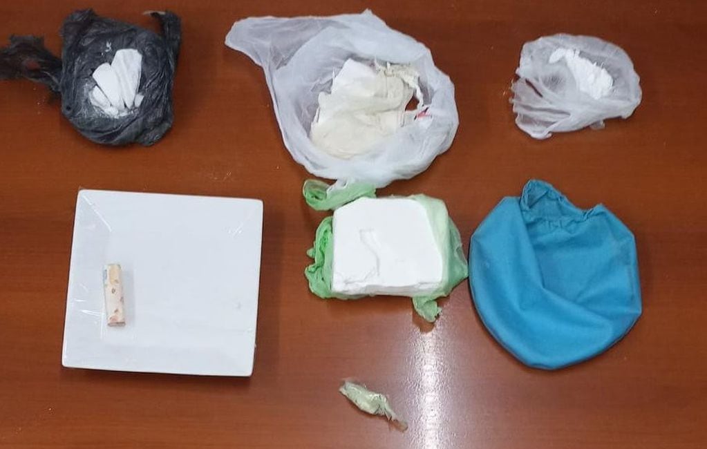 Policía Contra el Narcotráfico incautó cocaína en Guaymallén.- Ministerio de Seguridad