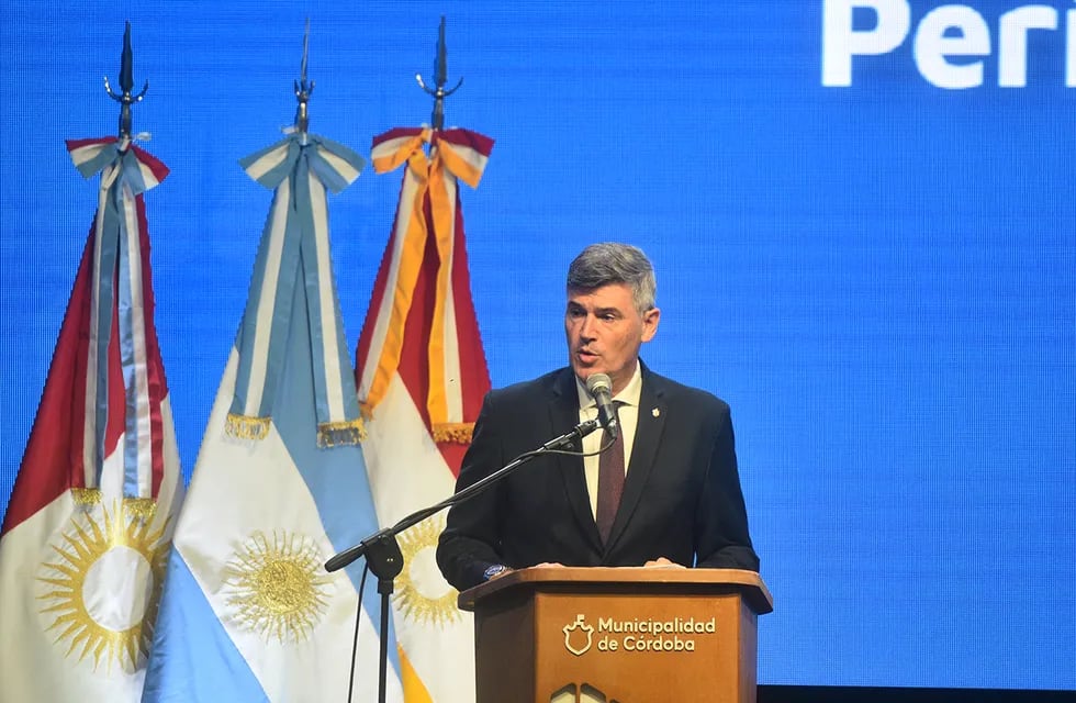 El intendente Daniel Passerini abre el período de sesiones en Córdoba. (Pedro Castillo / La Voz)