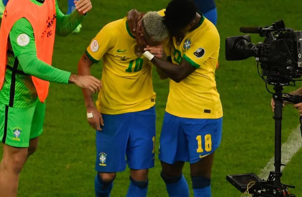 Neymar lloró tras perder la final de la Copa América.
