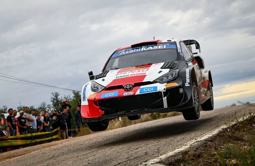 Ogier ganó con el Yaris en España. Para Toyota, es el 6° título de Fabricantes en el WRC.