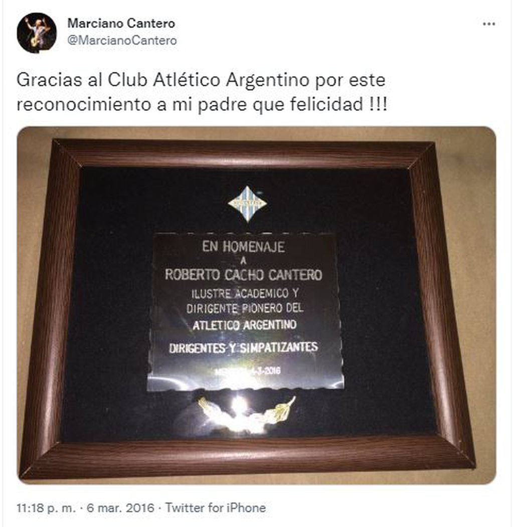 Reconocimiento al padre de Marciano Cantero en Atlético Argentino.