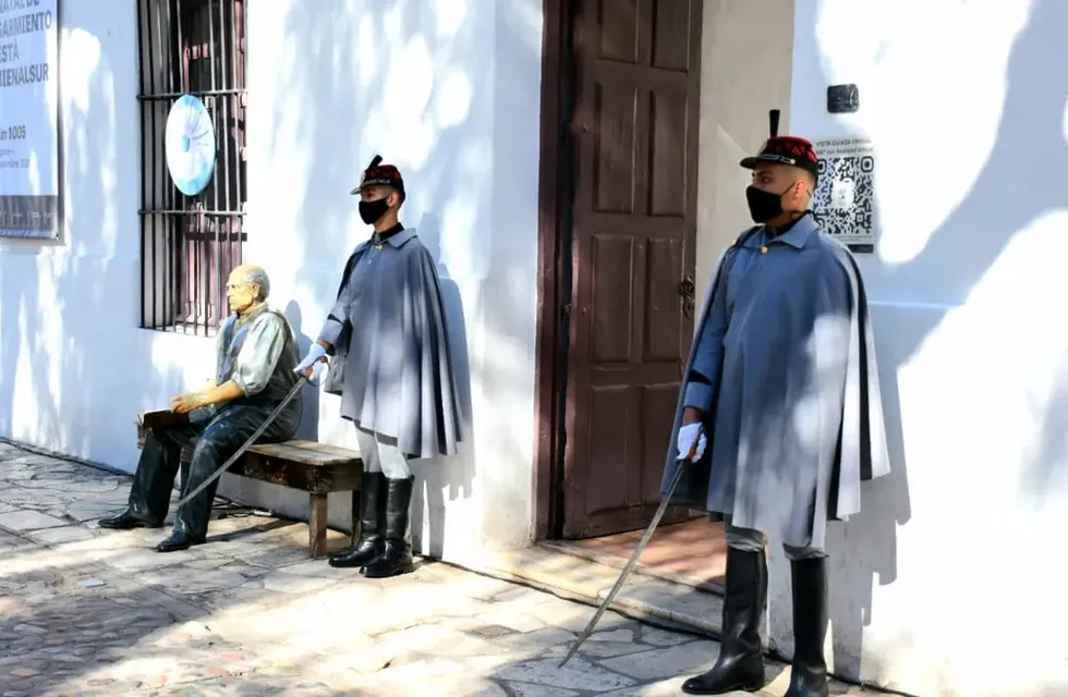 Como cada año habrá una conmemoración a los docentes en la puerta de la Casa Natal de Domingo Faustino Sarmiento en San Juan.