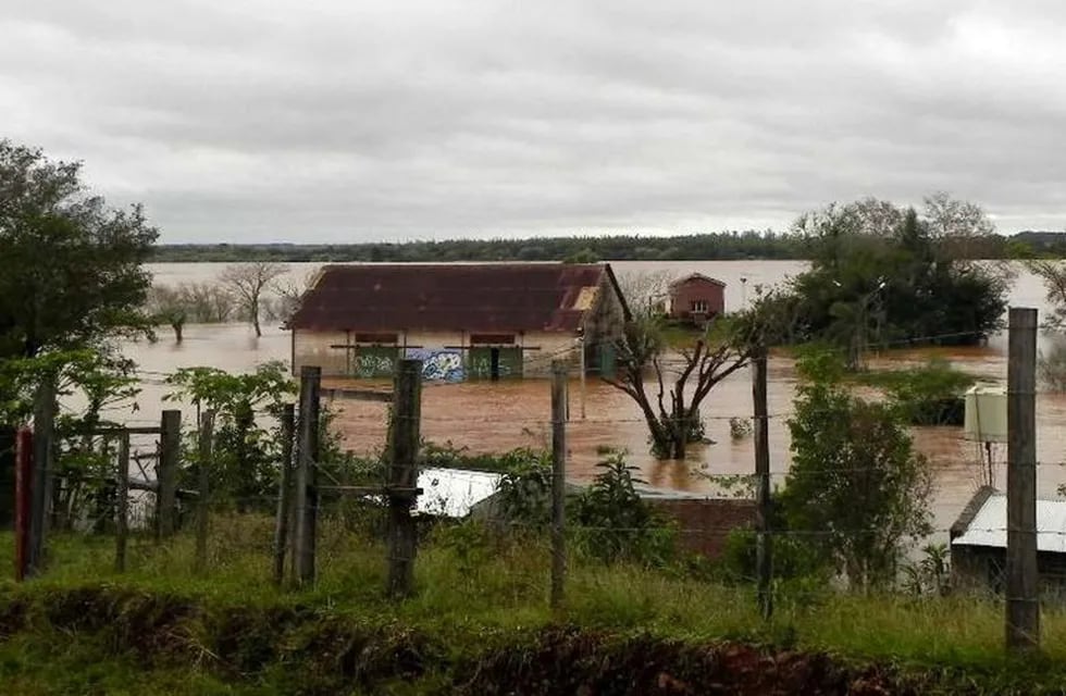 Puerto Bermejo viejo inundado