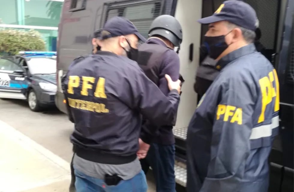 Juan Francisco "el Francés" Viarnes llegó a Córdoba el viernes 23 de abril, extraditado desde Paraguay (La Voz).
