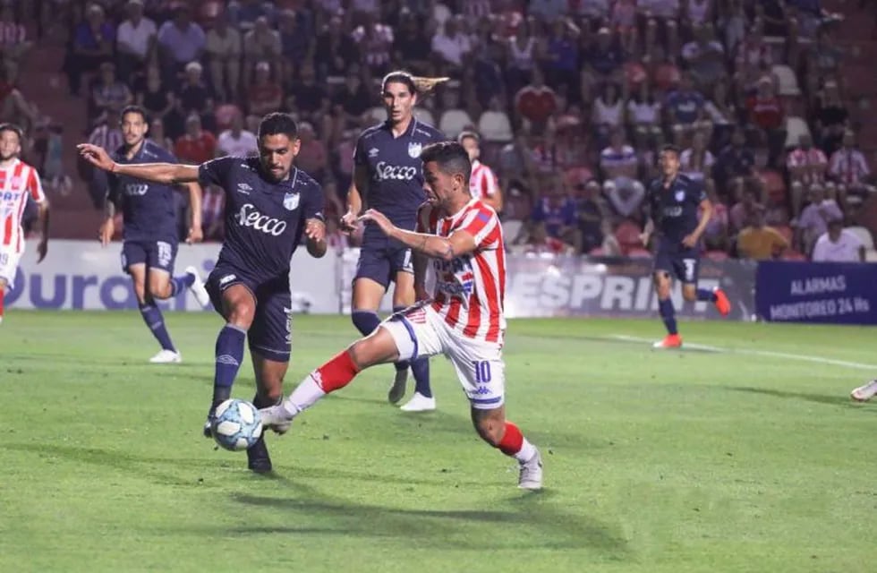 Unión cayó 1 a 0 ante Atlético Tucumán (@clubaunion)