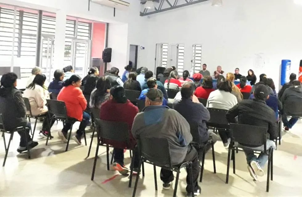 Vecinos del barrio Campo Verde, en san Salvador de Jujuy, expusieron problemáticas de inseguridad ante funcionarios del MPA y del Ministerio de Seguridad provincial.