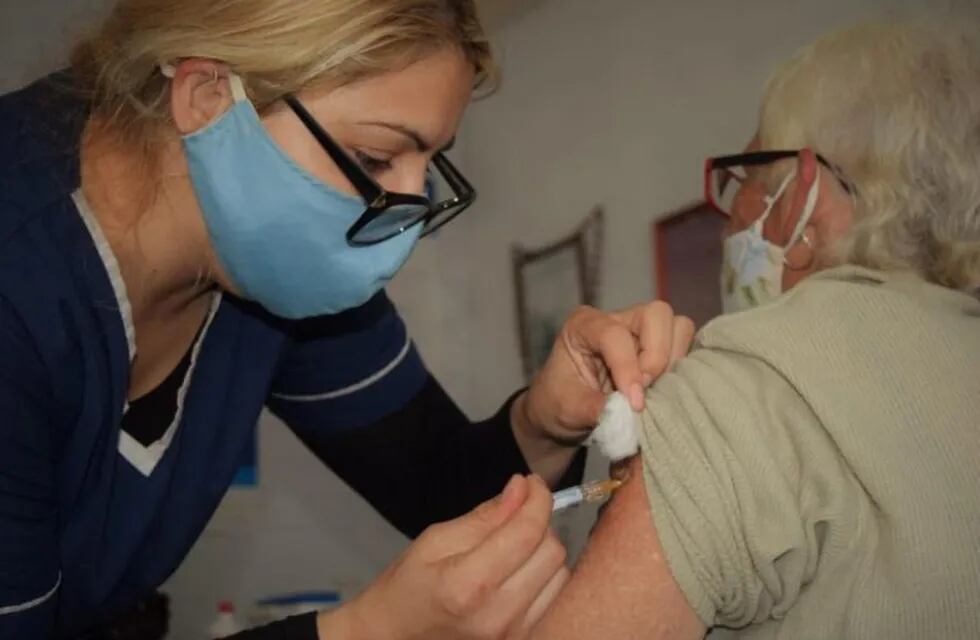 El PAMI vacunará la antigripal y neumococo Prevenar 13 en Puerto Piray