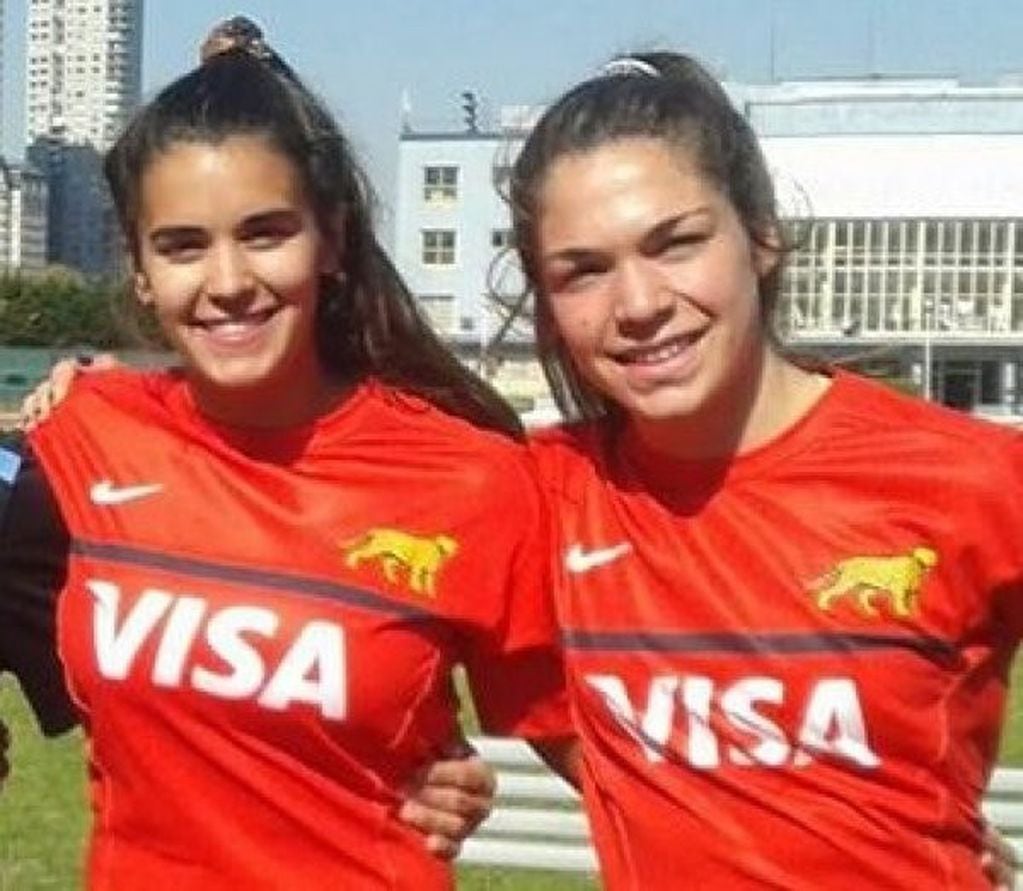 Mayra Genghini y Josefina Padellaro, representantes rionegrinas en la selección femenina de rugby seven (Foto: URAV).