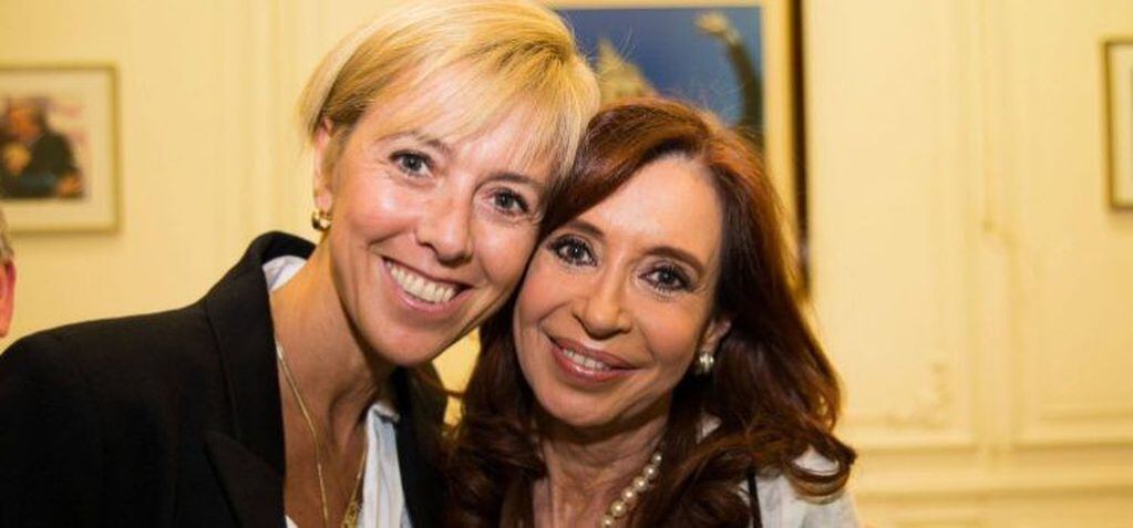 Silvina García Larraburu (FPV-Río Negro) junto a Cristina Fernández de Kirchner