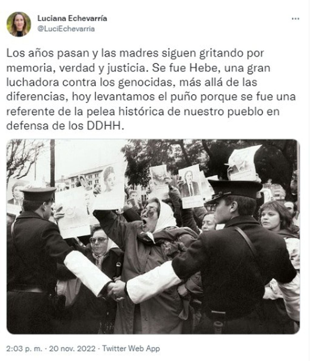 Mensajes de despedida a la presidenta de Madres de Plaza de Mayo.