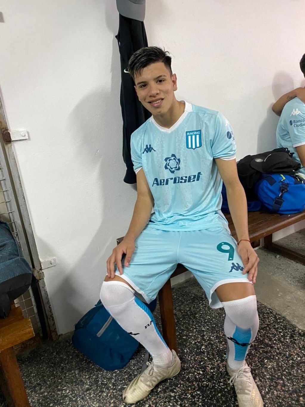 El futbolista de las inferiores de Racing, Lautaro Ronchi (18), fue internado por un balazo en la cabeza tras un ataque en Ayacucho al 3900, en la zona sur de Rosario.