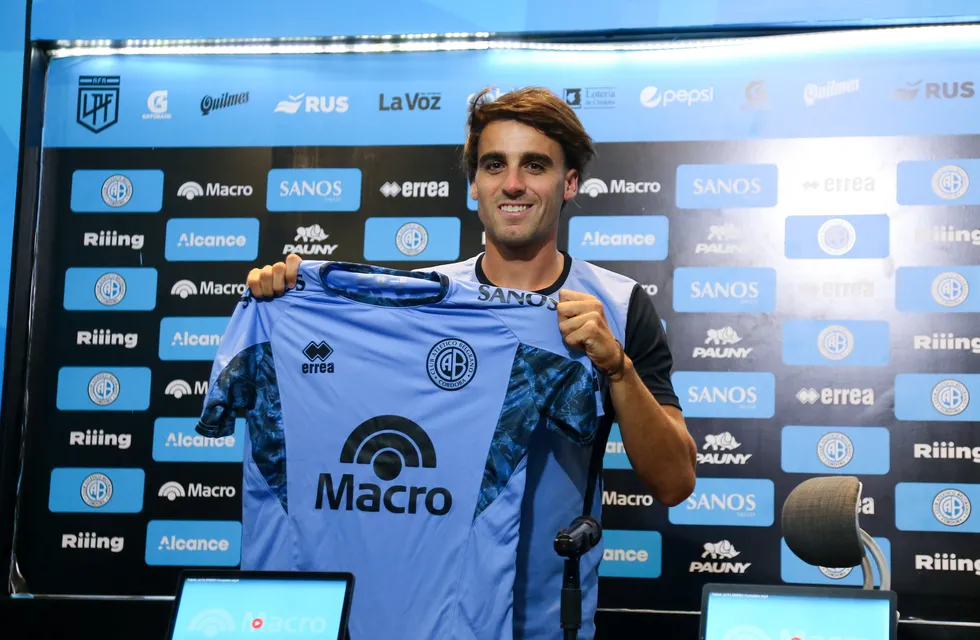 Francisco González Metilli ya se puso la camiseta de Belgrano: "Me motivo mucho la triple competencia", declaró el volante. (Prensa Belgrano)