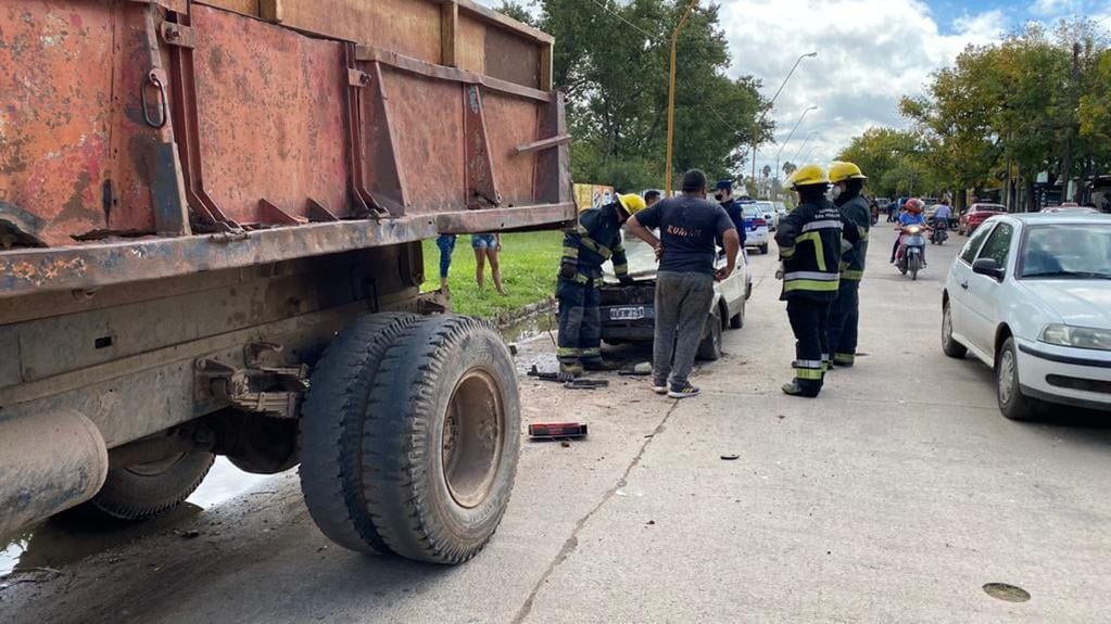 Bomberos voluntarios asistieron al lugar.(Foto: Bomberos voluntarios San Francisco)