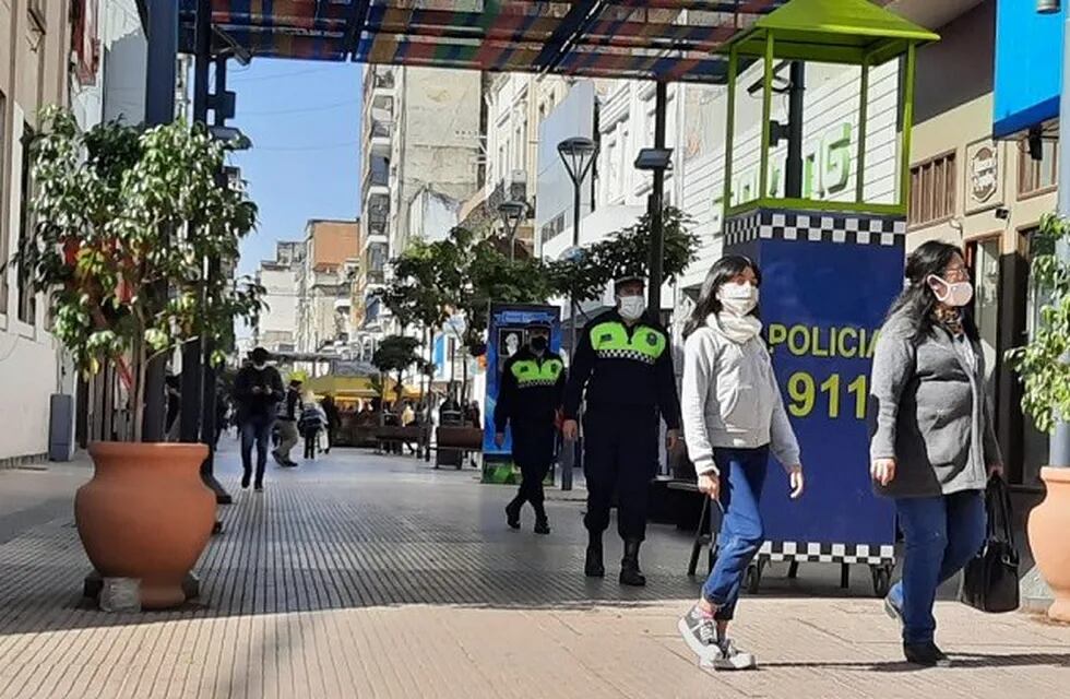 Tucumán: buscan retornar con el horario comercial fraccionado en el microcentro. (Web)