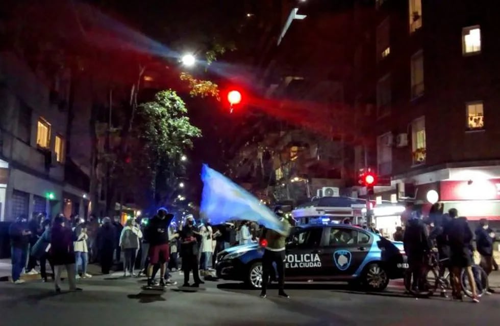 Protestas contra Lázaro Báez en Belgrano. (Twitter)