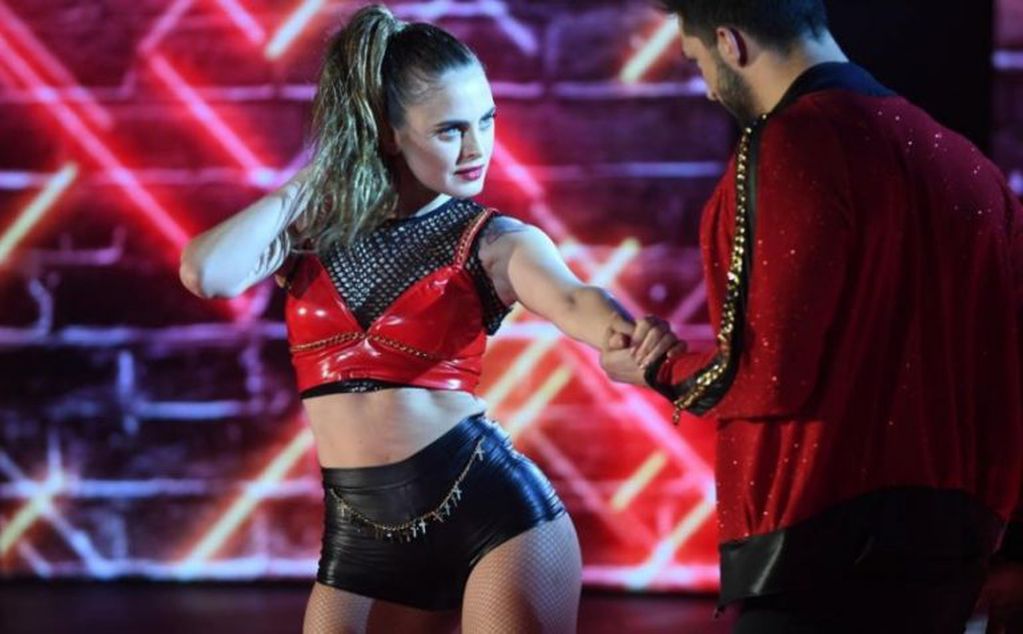 Descomunal reggaeton de Silvina Luna en el Bailando 2017.
