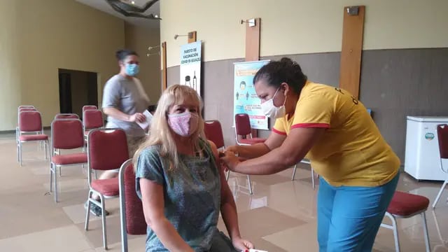 Intensa puesta en marcha del plan de vacunación contra el COVID-19 en Iguazú