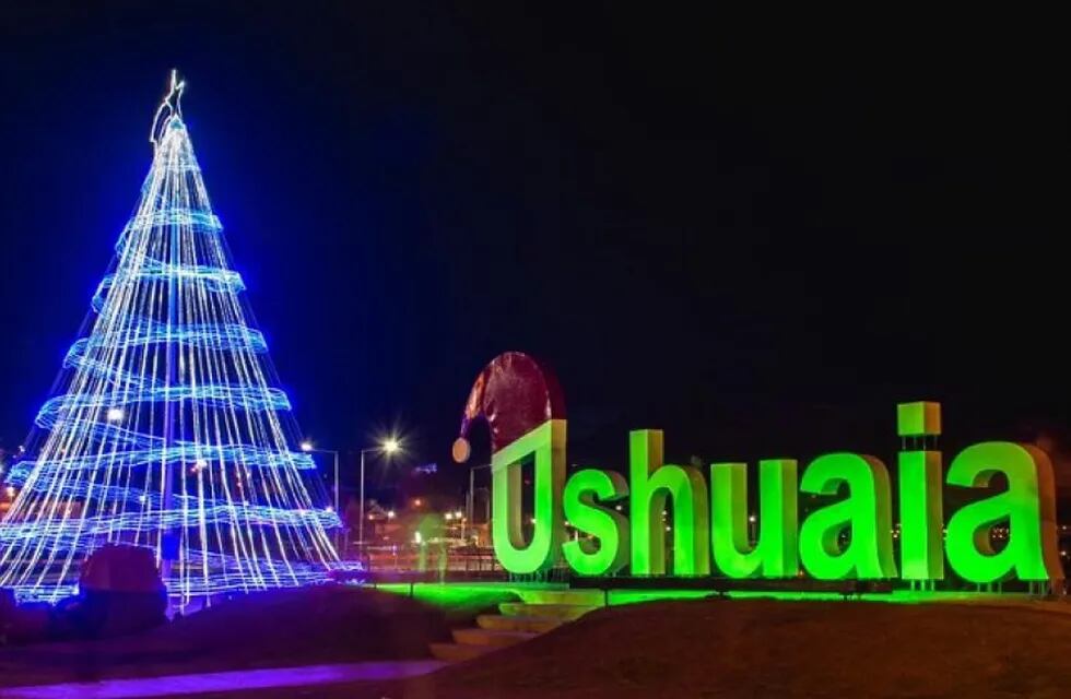 Se realizará el encendido del árbol ubicado al lado del cartel de Ushuaia.
