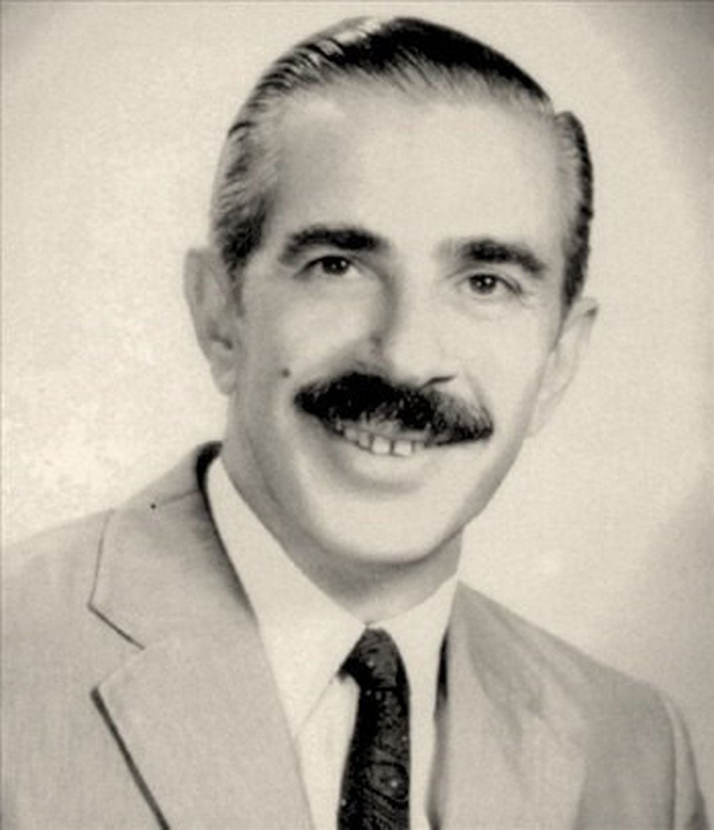 Miguel Ragone fue elegido gobernador por el peronismo en marzo de 1973. Su gestión duró hasta noviembre de 1974, cuando la presidenta Isabel Martínez de Perón intervino la Provincia.