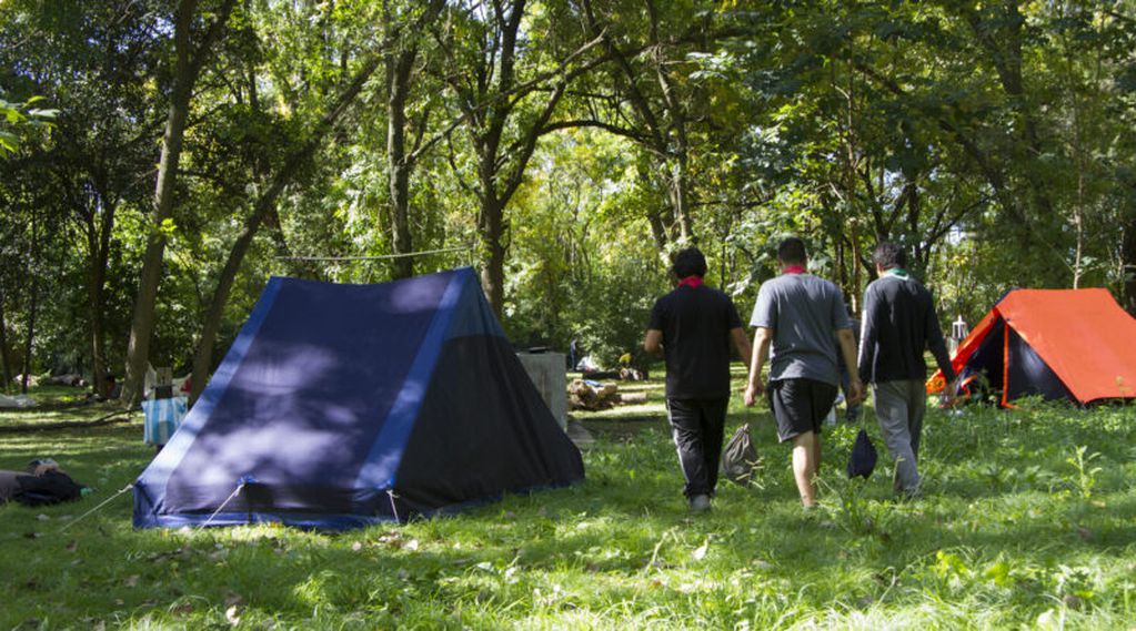 Acampar es una de las actividades más elegidas por los argentinos durante un fin de semana.