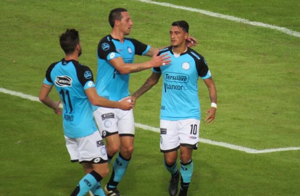 Matías Suárez volvió a convertir. En el mismo arco del gol en el clásico.